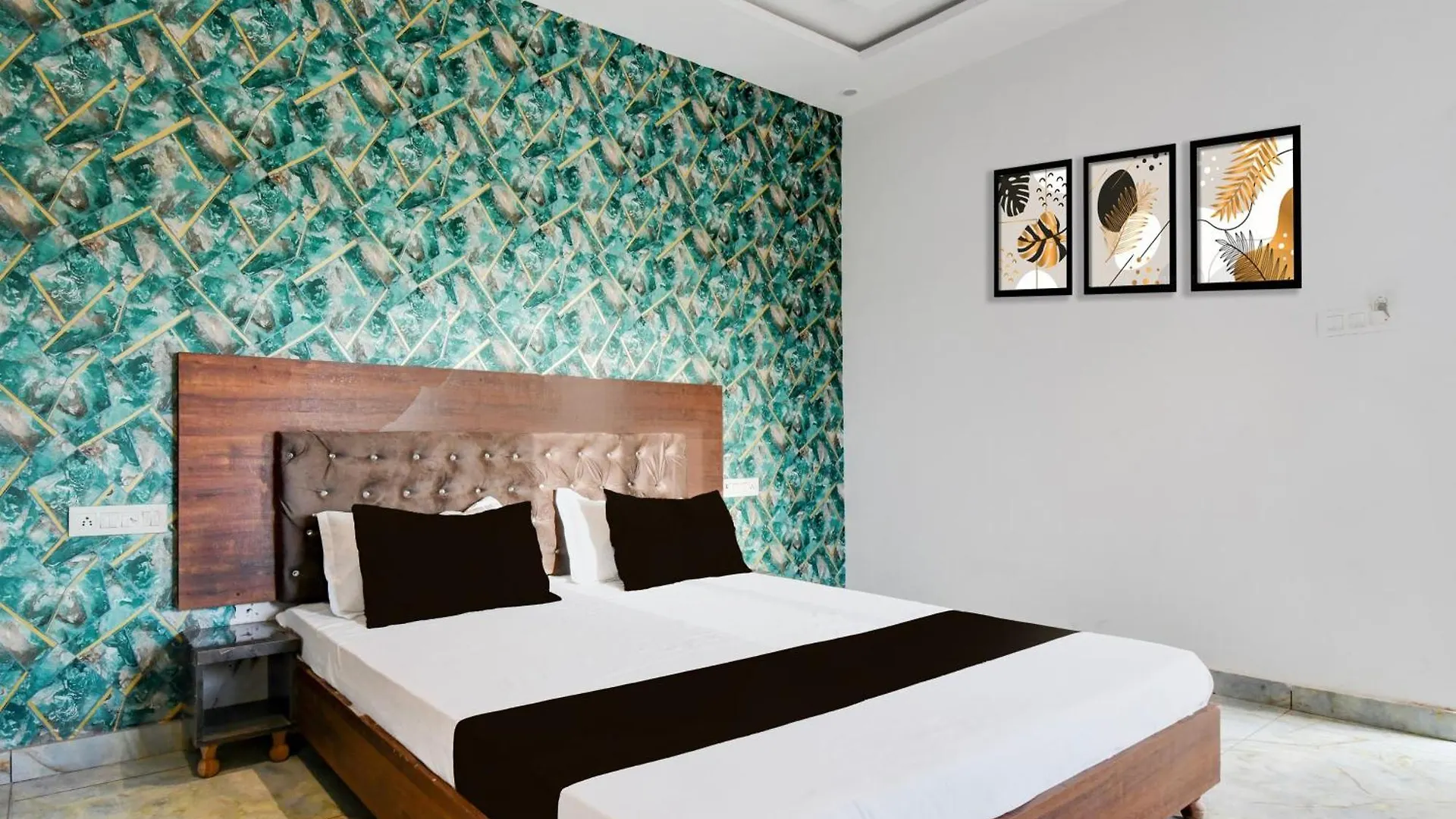 Hotel O Aanandkanan Varanasi